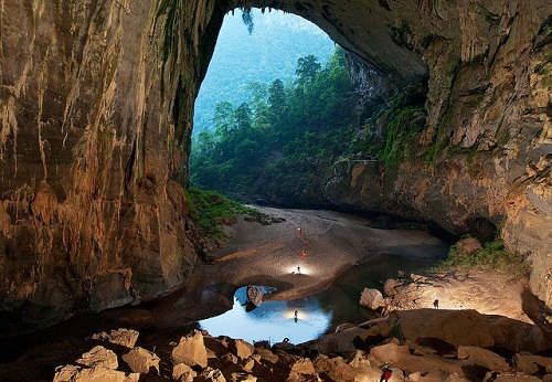 Wonderful cave in Vietnam-Son Doong cave 