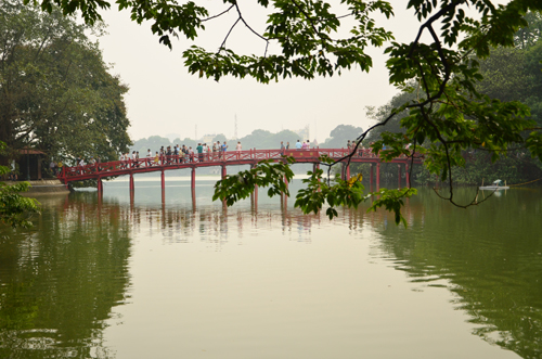 Hanoi in autumn is quiet and romantic