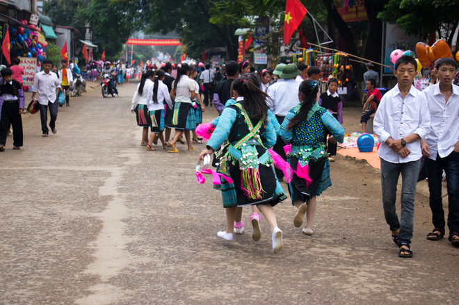 The noisy and boisterous atmosphere is found out on all streets of the town