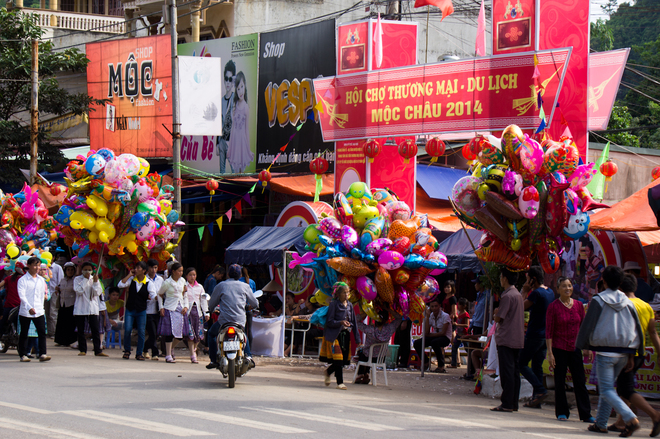 There are many activities which are organized in this festival such as fair