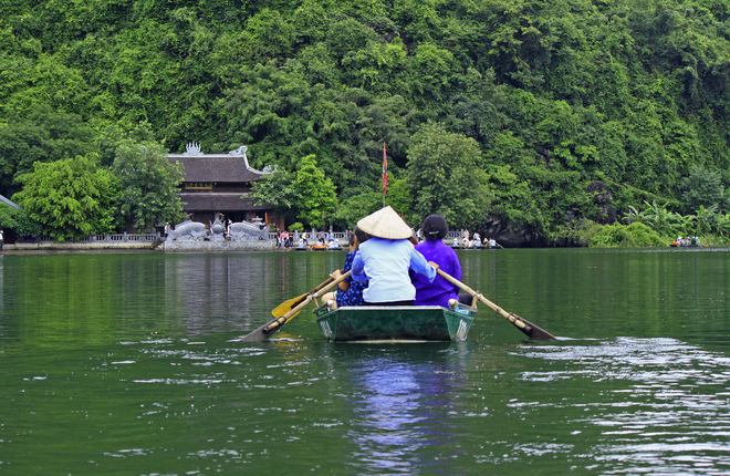 Trang An connects closely with the historical cultural value 