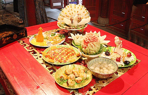 Tasty dishes in Hue 