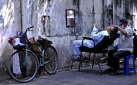 Cutting hair vendor