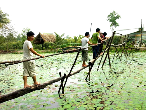 Dua Lua island ecotourism in Viet Nam