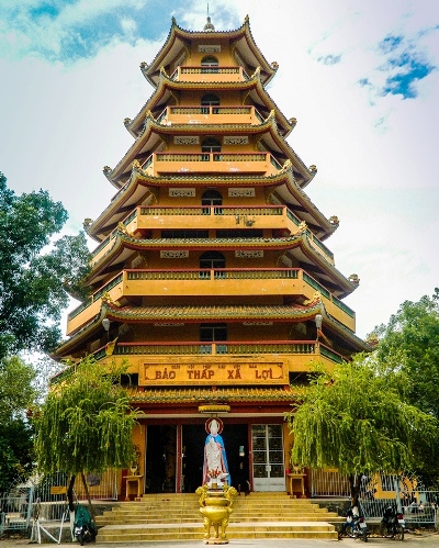 Giac Lam pagoda