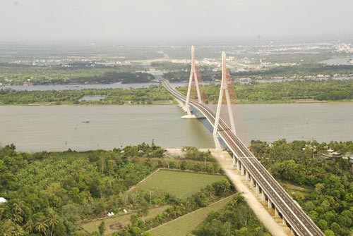 Can Tho bridge on Mekong delta