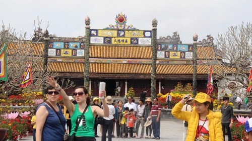 The amount of tourists come to Hue