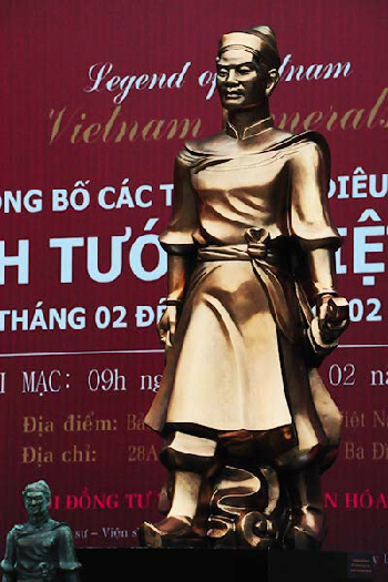 Tran Hung Dao statue